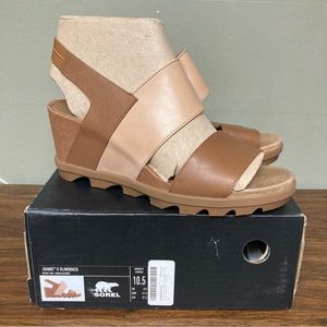 Like New, Hardly Used Sorel Joanie II Slingback Velvet Tan Heeled Sandals 10.5